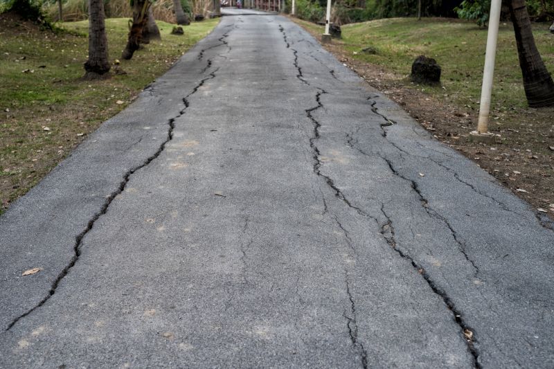 Road Crack Repair in Los Angeles, CA